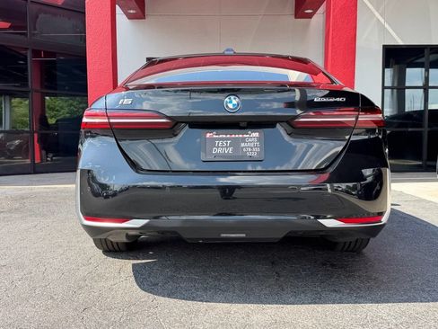 Used 2024 BMW i5 eDrive40i w/ M Sport Package RWD image 8