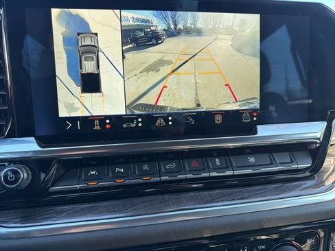 Used 2024 Chevrolet Silverado 1500 LTZ w/ LTZ Convenience Package II image 17