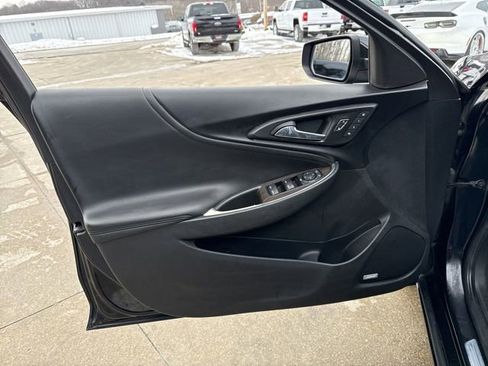 Used 2020 Chevrolet Malibu Premier image 24