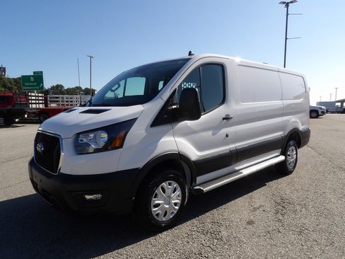 Used 2025 Ford Transit 250 Low Roof w/ Exterior Upgrade Package RWD image 3