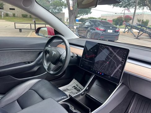 Used 2018 Tesla Model 3 Mid Range RWD image 31