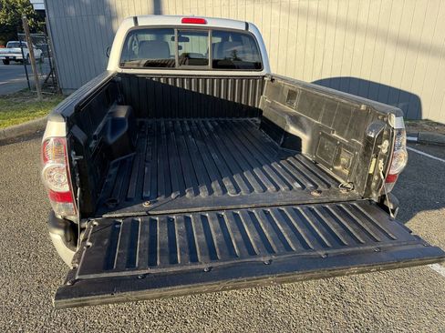 Used 2010 Toyota Tacoma 4x4 Double Cab image 8