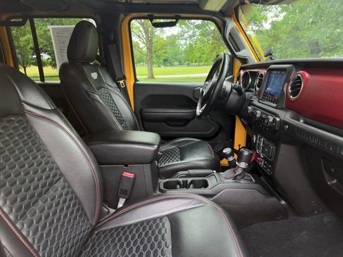Used 2021 Jeep Wrangler Unlimited Rubicon w/ Dual Top Group AWD/4WD image 32