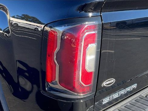 Used 2018 GMC Sierra 1500 SLT w/ SLT Premium Package image 29