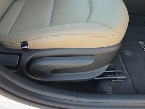 Used 2019 Hyundai Elantra Value Edition w/ Winter Weather Package FWD image 34