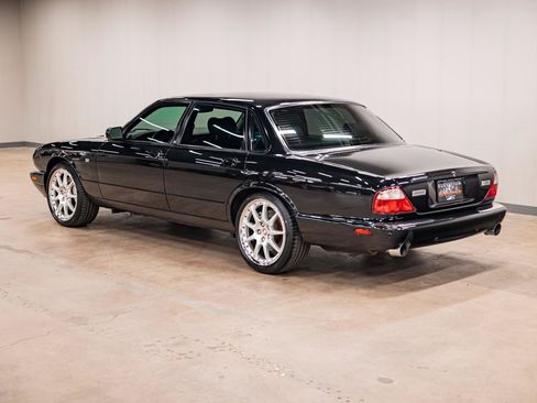 Used 2002 Jaguar XJ8 RWD image 29