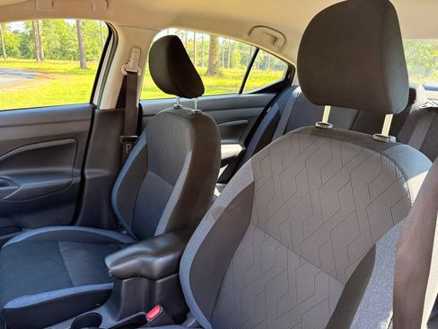 Used 2024 Nissan Versa SV FWD image 12