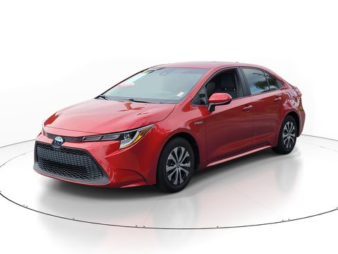 Used 2021 Toyota Corolla LE FWD image 3