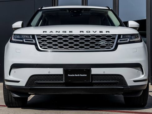 Used 2019 Land Rover Range Rover Velar S image 4