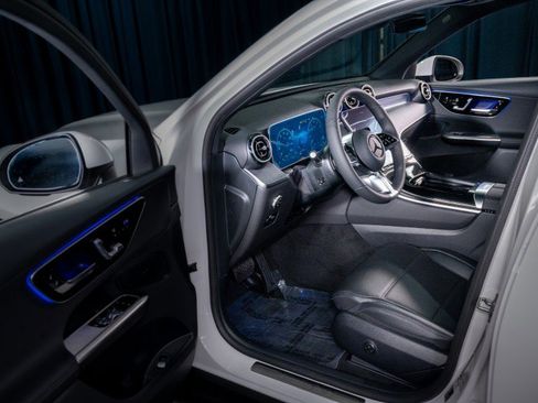 New 2026 Mercedes-Benz GLC 300 image 10