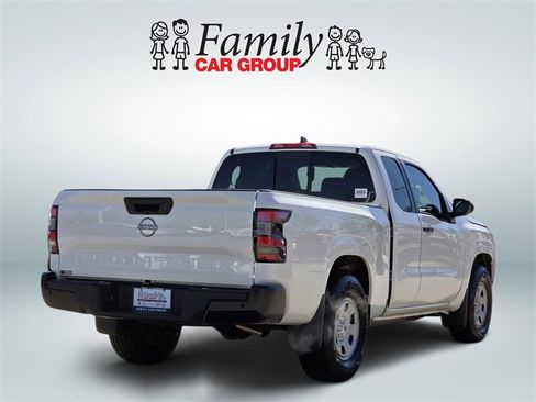 Used 2025 Nissan Frontier S image 4