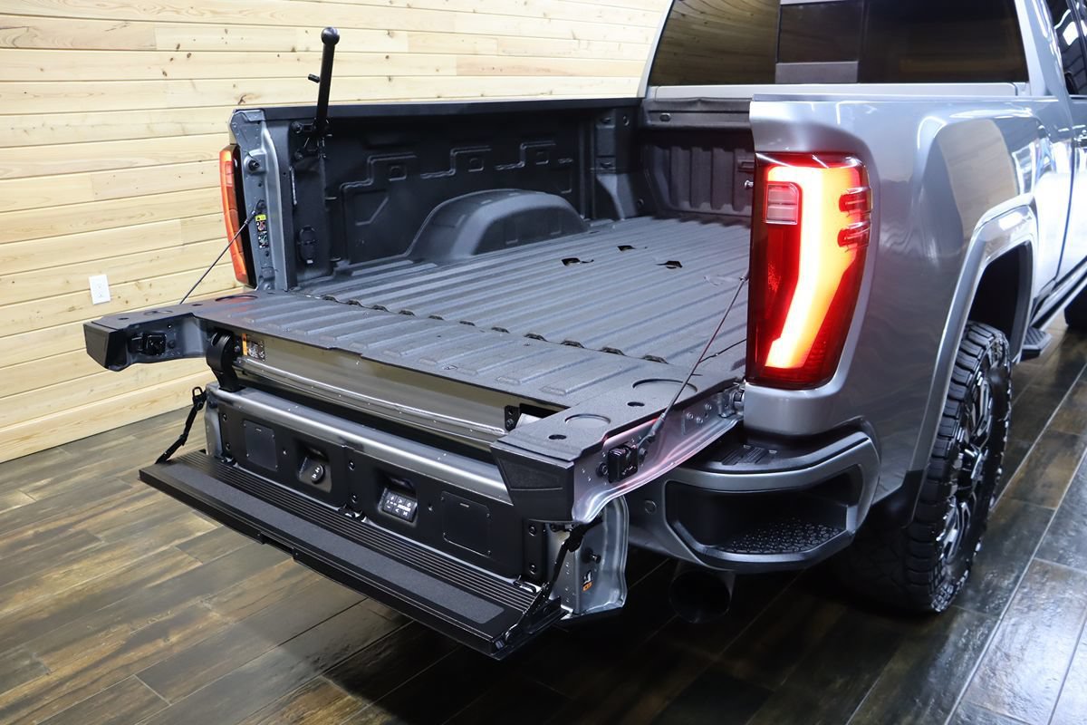 Used 2024 GMC Sierra 2500 Denali Ultimate AWD/4WD image 38