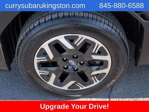 Used 2025 Subaru Forester Premium image 10