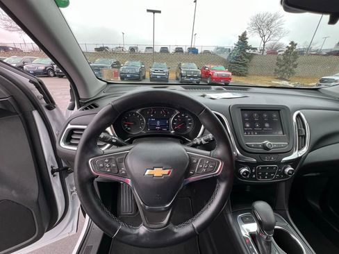 Used 2023 Chevrolet Equinox LT image 41