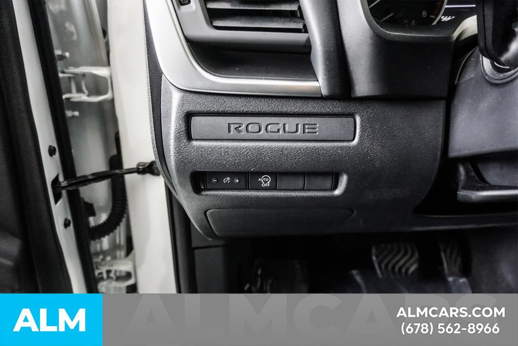 Used 2024 Nissan Rogue S FWD image 28