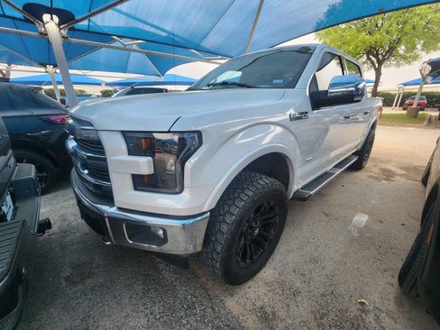 Used 2017 Ford F150 Lariat image 2
