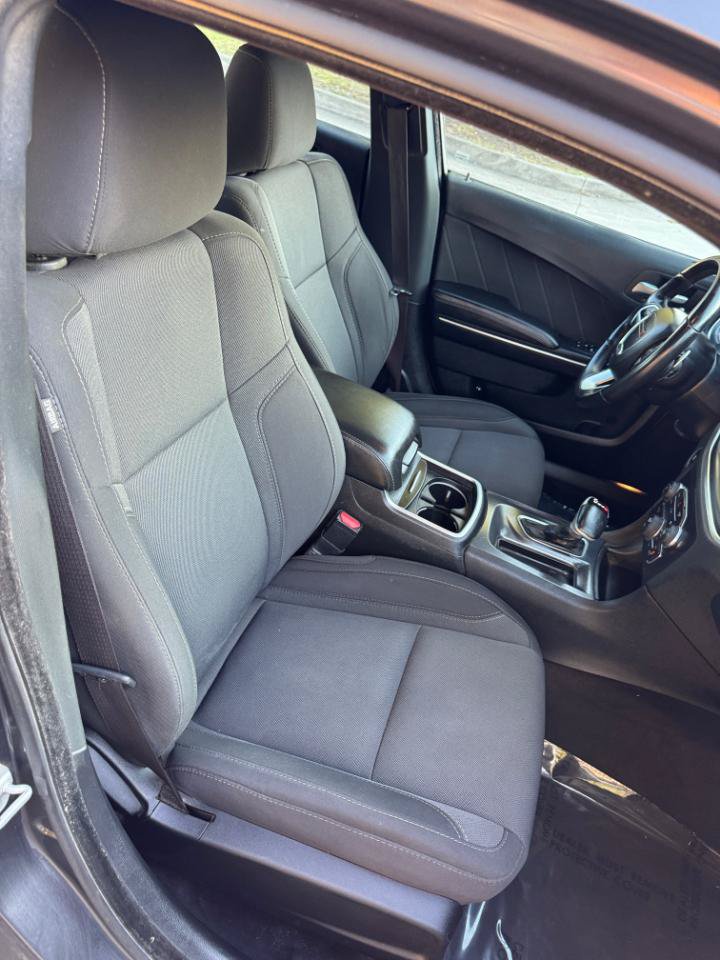 Used 2018 Dodge Charger R/T RWD image 17