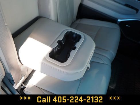 Used 2024 Jeep Wagoneer Series II w/ Flexible Seating Group RWD image 27