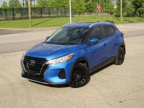 Used 2021 Nissan Kicks SV FWD image 4