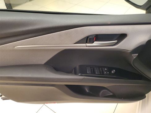 Certified 2025 Toyota Camry SE image 18