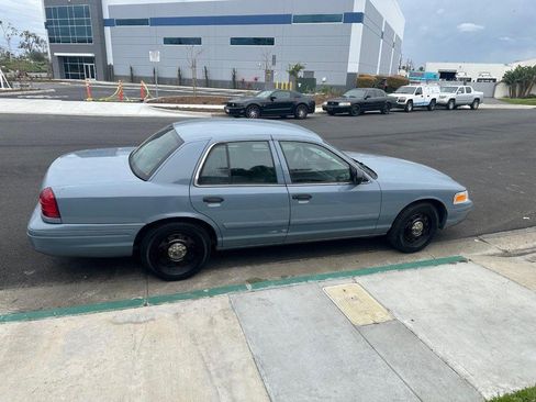Used 2009 Ford Crown Victoria Police Interceptor image 5