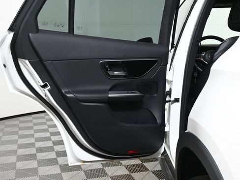 Certified 2025 Mercedes-Benz GLC 300 4MATIC image 29