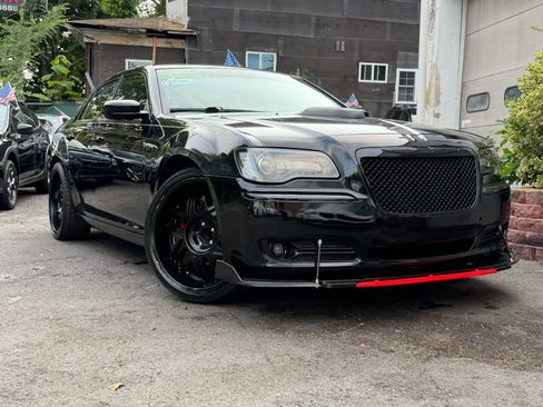 Used 2014 Chrysler 300 C RWD image 12