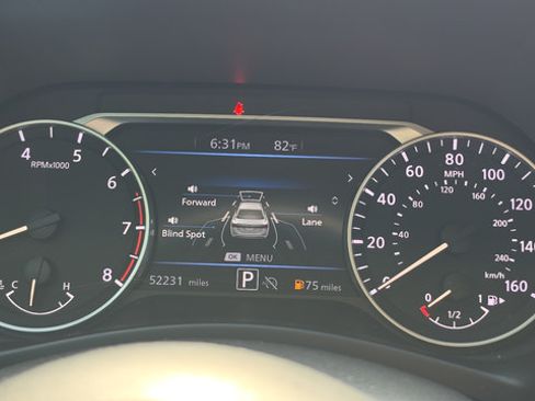 Used 2024 Nissan Sentra SV FWD image 10
