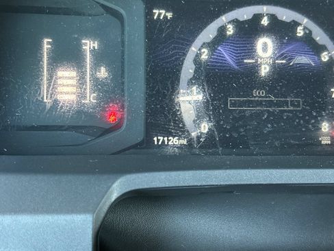 Used 2025 Toyota Tacoma SR AWD/4WD image 28