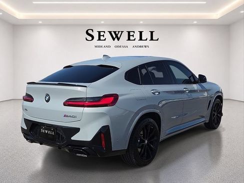 Used 2022 BMW X4 M40i AWD/4WD image 4
