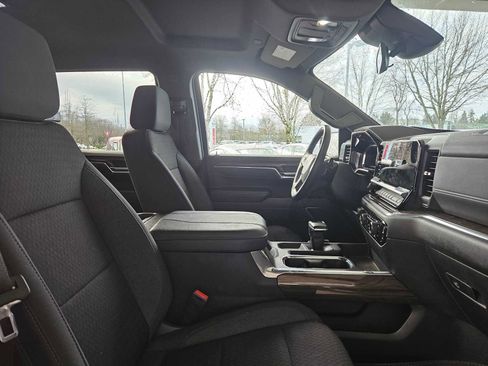 Used 2023 Chevrolet Silverado 1500 RST w/ Z71 Off-Road Package image 8