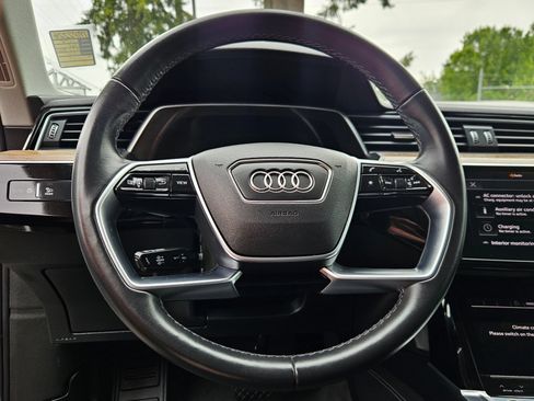 Used 2024 Audi Q8 e-tron Premium Plus w/ Premium Plus Package AWD/4WD image 14