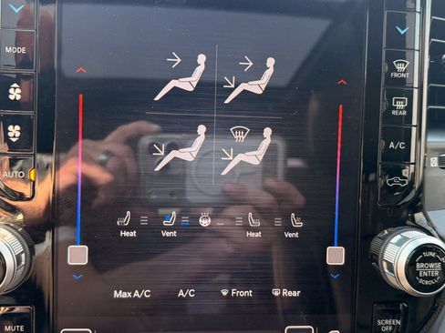 Used 2022 RAM 1500 Limited AWD/4WD image 25