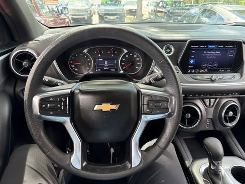Used 2022 Chevrolet Blazer LT FWD image 27