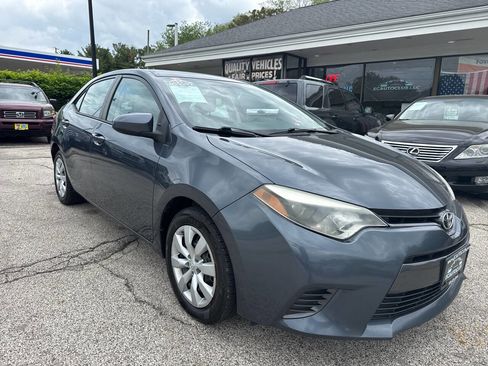 Used 2015 Toyota Corolla LE FWD image 26