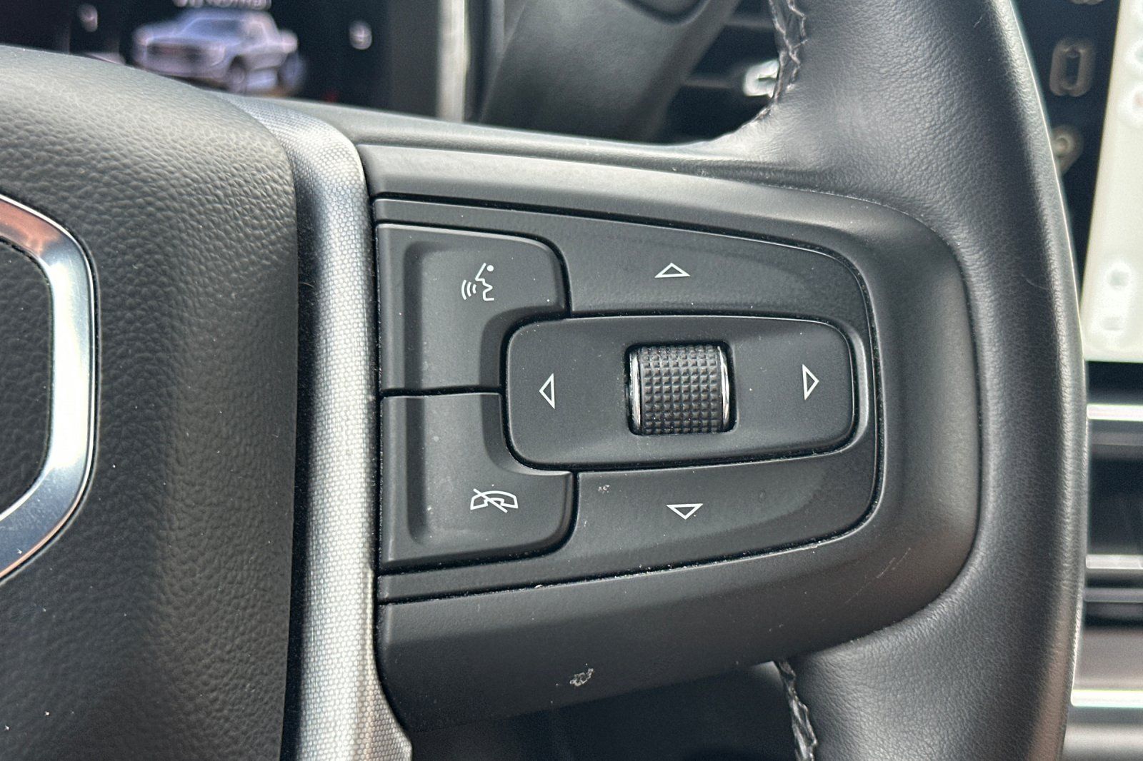Used 2025 GMC Sierra 1500 SLT RWD image 36