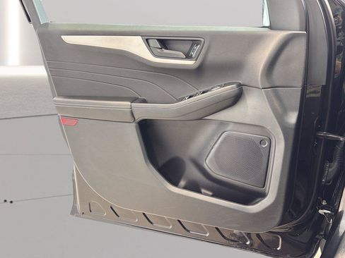 Used 2022 Ford Escape SE FWD image 21