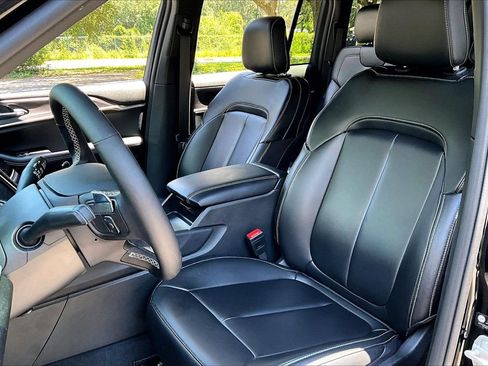 Used 2025 Jeep Grand Cherokee Limited w/ Black Appearance Package RWD image 18