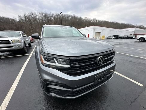 Used 2023 Volkswagen Atlas SEL R-Line image 11