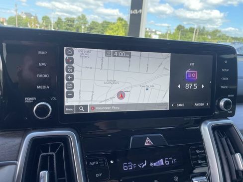 Certified 2022 Kia Sorento S w/ Panoramic Sunroof Package AWD/4WD image 16