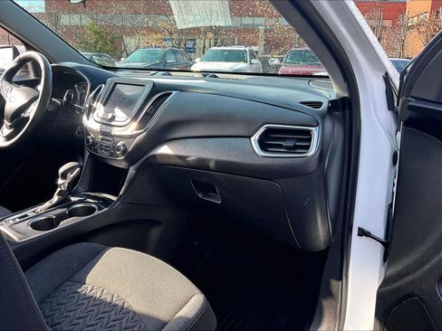 Used 2024 Chevrolet Equinox LT image 13