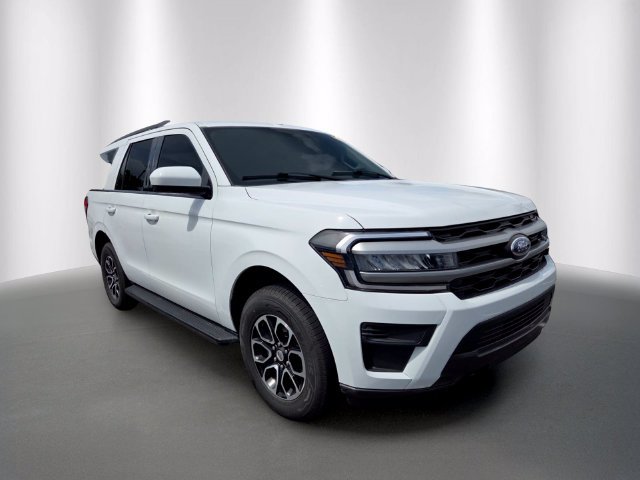 Used 2023 Ford Expedition XLT AWD/4WD image 5