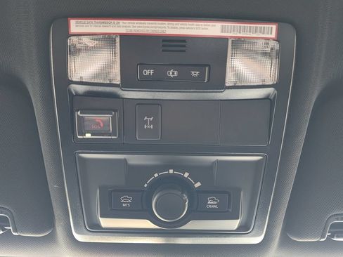 Used 2021 Toyota Tacoma TRD Off-Road w/ Technology Package AWD/4WD image 22