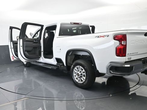 Used 2025 Chevrolet Silverado 2500 LT w/ Convenience Package image 73