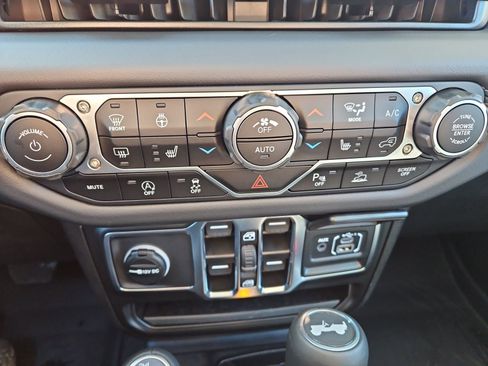 New 2025 Jeep Wrangler Sahara image 28