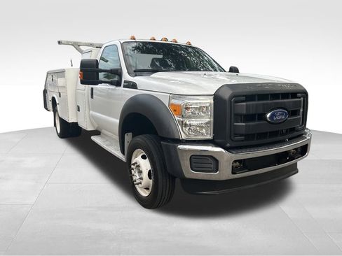 Used 2016 Ford F550 2WD Regular Cab Super Duty image 2
