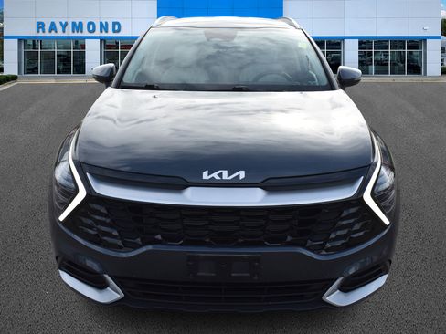 Used 2024 Kia Sportage EX AWD/4WD image 8