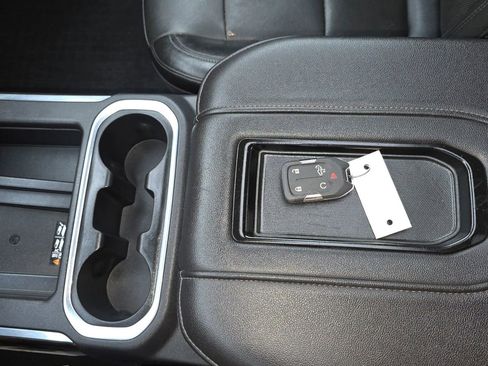 Used 2019 GMC Sierra 1500 SLT w/ SLT Premium Plus Package image 19