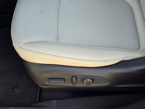 Used 2023 Buick Encore GX Select FWD image 26