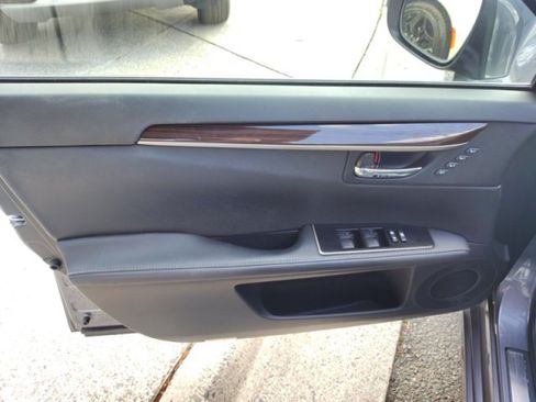 Used 2017 Lexus ES 350 w/ Luxury Package FWD image 21